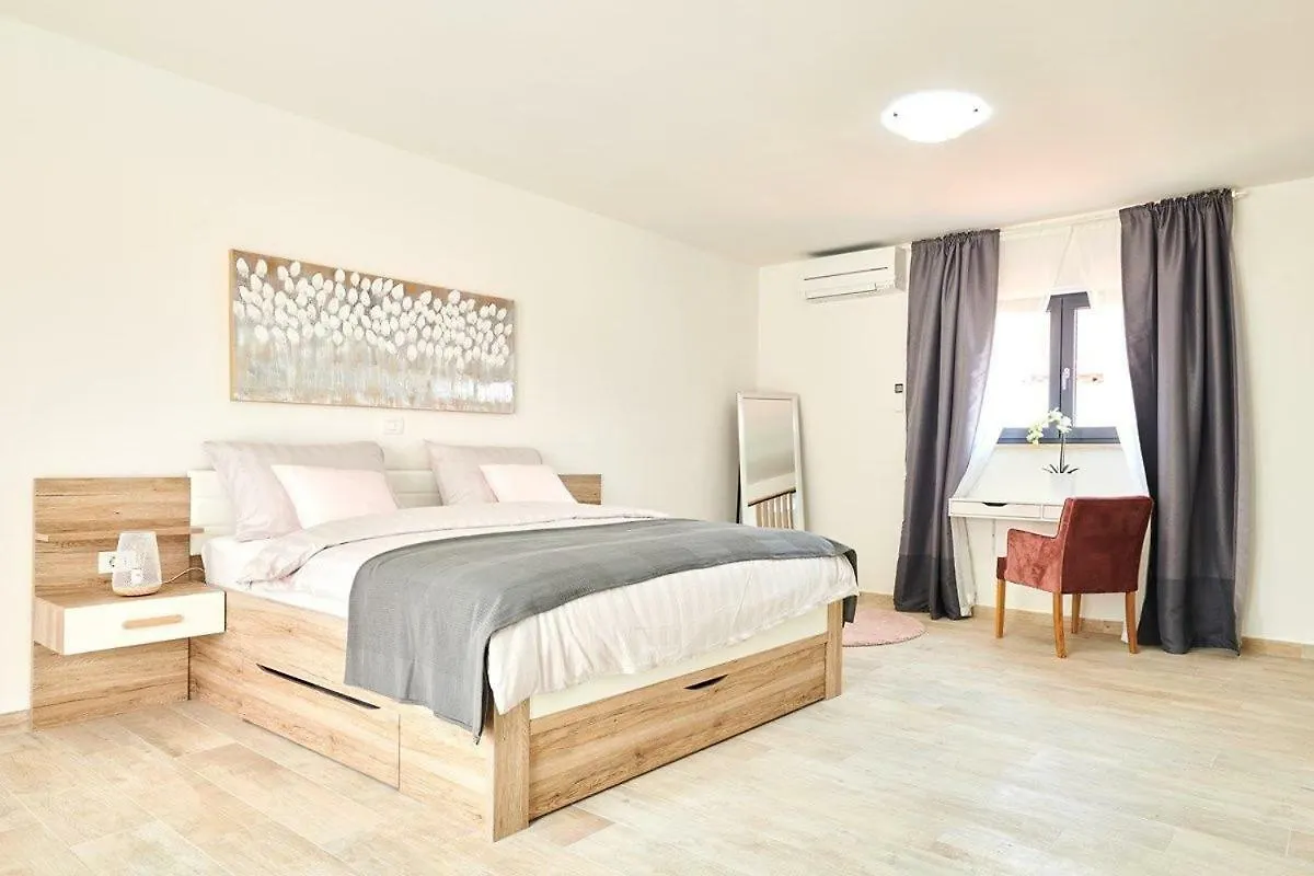 Villa Dolcea Umag Semesterbostad